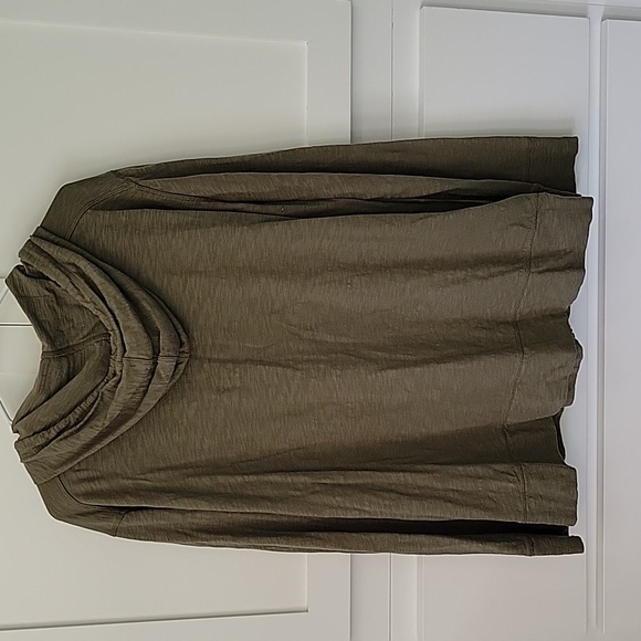 Eddie Bauer Women's Zip-Up in Olive - Picture 2 of 3